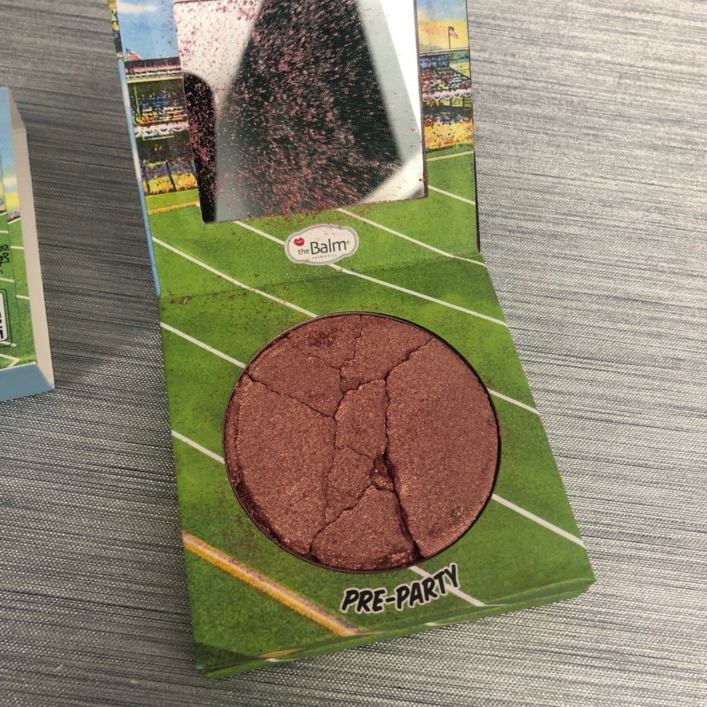 The BalmFire blush/highlighter palette - Picture 7 of 8